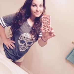 Meet your Posher, Caitlyn